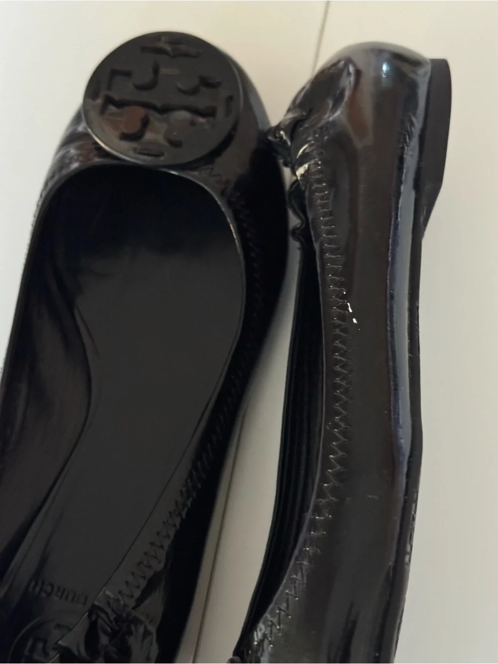 Tory Burch Black Patent Logo Round-Toe Ballet Flats size 9